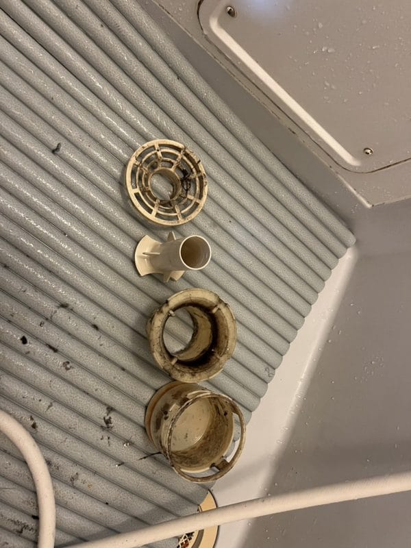 洗濯機の排水溝の汚れ